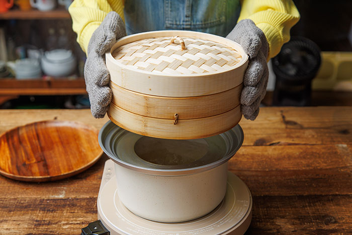旨みがぎゅっ。簡単せいろレシピ「春野菜と魚介のアクアパッツァ」_画像12