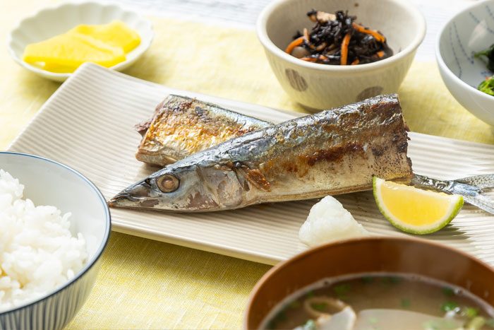 フライパンで簡単「さんまの塩焼き」_画像04