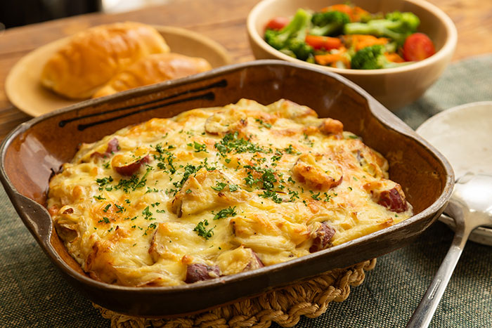 豆乳ホワイトソースが決め手、さつまいもと玉ねぎのシンプルなグラタンレシピ_画像02