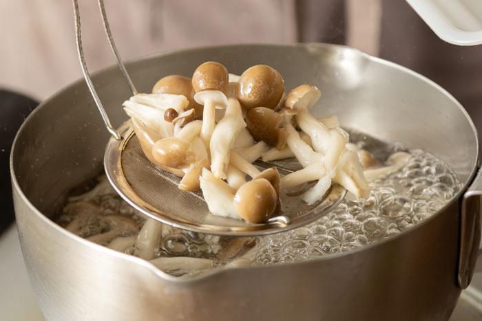 ふわふわもっちり!せいろで作る黒糖と豆乳の「マーラーカオ」レシピ_画像04