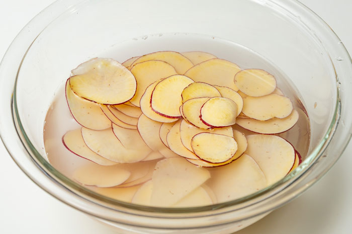 パリパリ食感がクセになる！「さつまいもチップス」_画像04