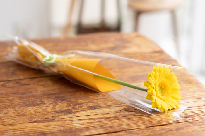 【初心者向け】花屋さん直伝！「花束の飾り方と長持ちさせるコツ」_画像02