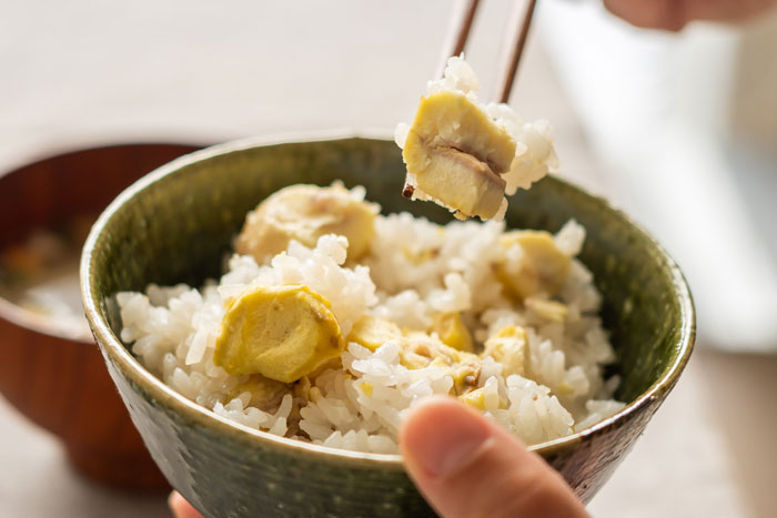 やさしい塩味で栗の甘みを引き立てる。基本の「栗ごはん」レシピ_画像01
