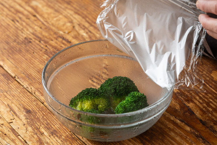 やさしい塩味で栗の甘みを引き立てる。基本の「栗ごはん」レシピ_画像04