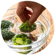 【初心者向け】花屋さん直伝！「花束の飾り方と長持ちさせるコツ」_はさみの画像