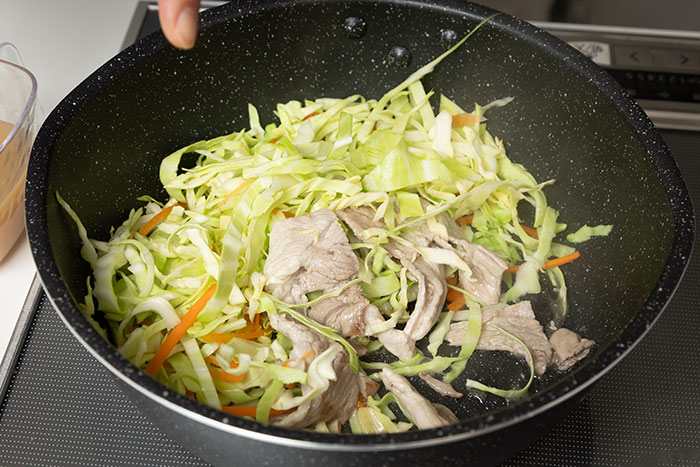 朝ラク!レンジでお弁当おかず「さば缶とキャベツのレンジ蒸し」レシピ_画像04