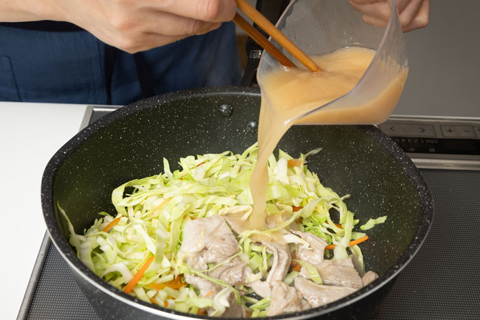 朝ラク!レンジでお弁当おかず「さば缶とキャベツのレンジ蒸し」レシピ_画像04