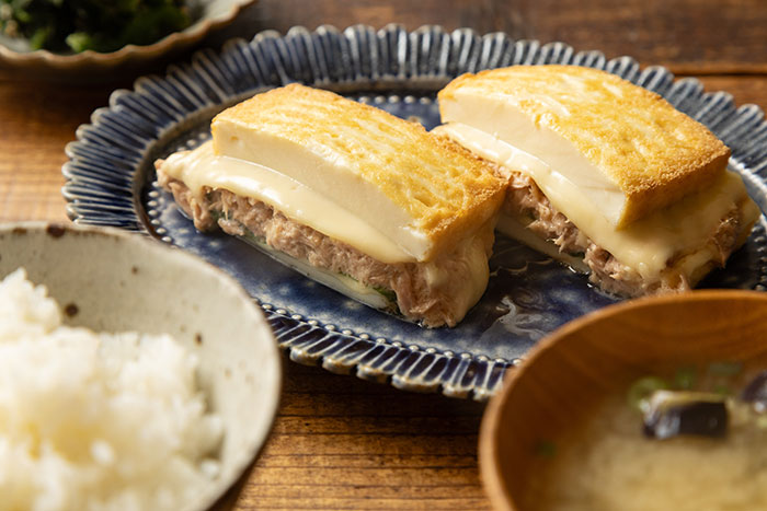 「厚揚げのツナ味噌チーズサンド」_画像