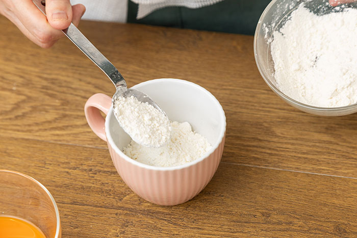 レンジで約1分！ホケミ×人参ジュースで卵なしの「マグカップ蒸しパン」_画像04