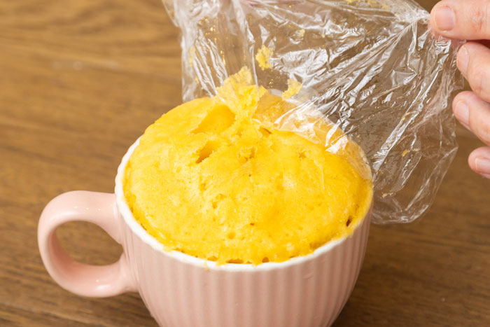 レンジで約1分！ホケミ×人参ジュースで卵なしの「マグカップ蒸しパン」_画像12
