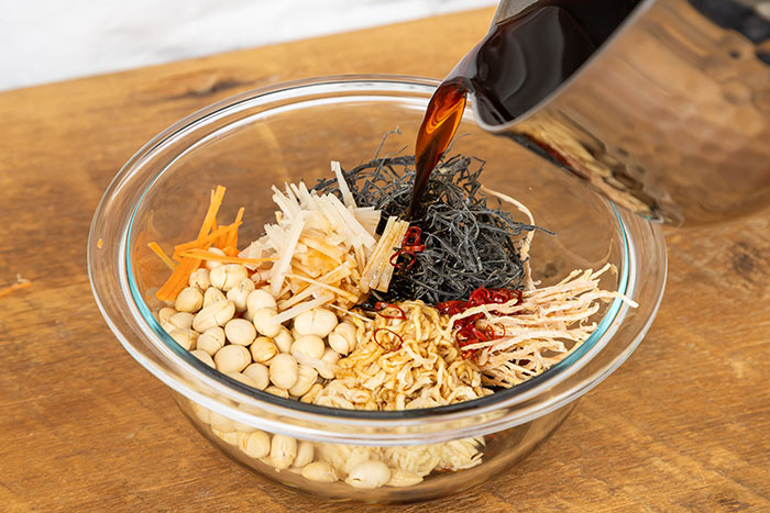 切り干し大根でご飯が進む常備菜!宮崎の郷土料理「まだか漬け」の作り方_画像12